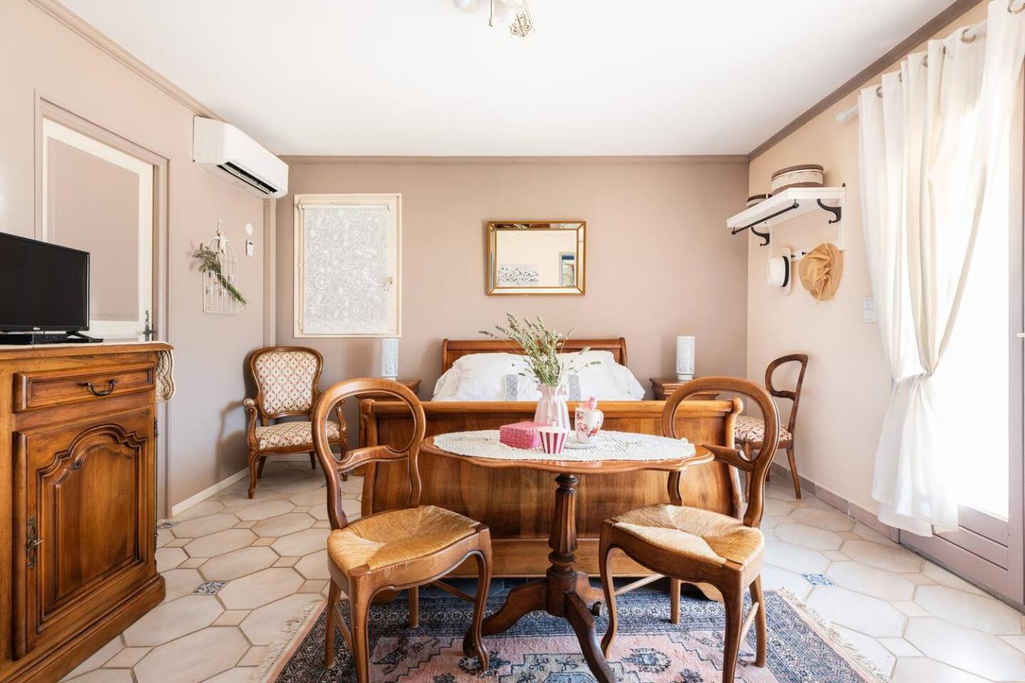 Chambre Et Table D'Hotes Villa Pomponette ナン・レ・パン エクステリア 写真